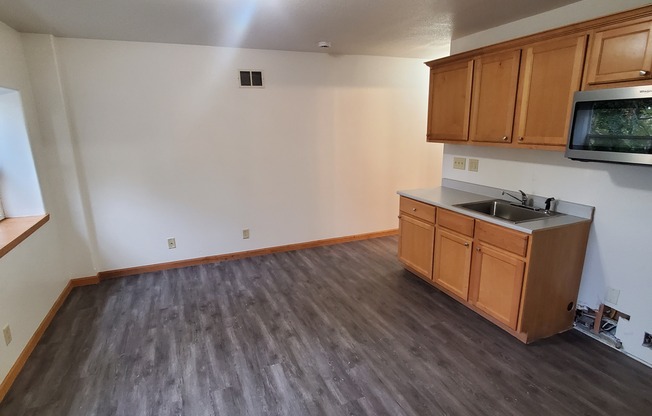 2934 S 9 ST
