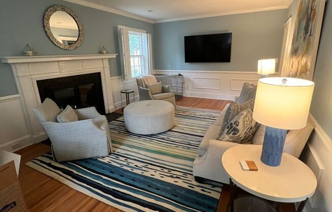 Gorgous 4 Bed 3.3 Bath house in the Sedgefield/Madison Park area