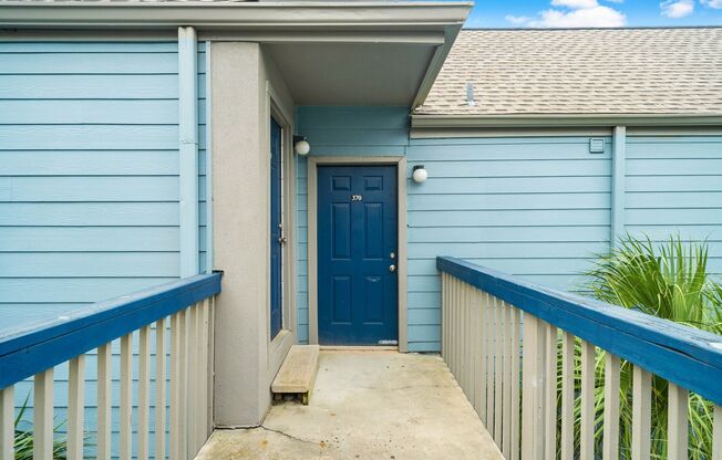 2 beds, 2 baths, 853 sqft, $1,400, Unit #370