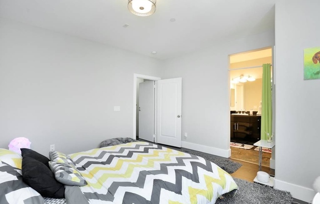 2 beds, 2.5 baths, $2,150, Unit #1130