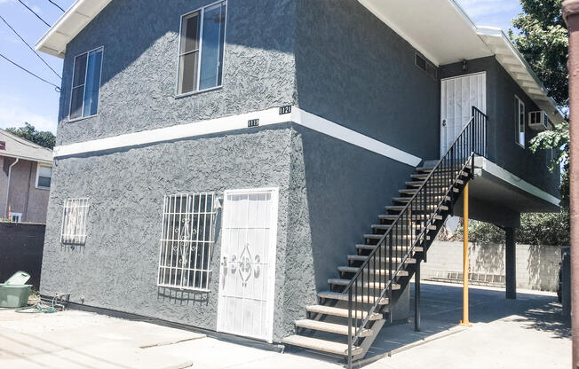 1119 W Exposition Boulevard