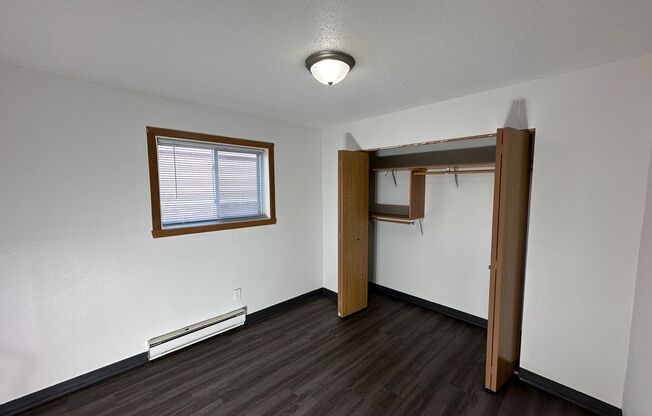 2 beds, 1 bath, 800 sqft, $925, Unit 108