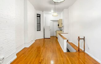 249 E 77 ST