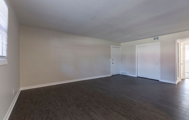 2 beds, 1.5 baths, 1,100 sqft, $1,195, Unit #120