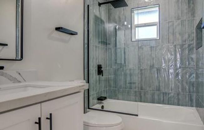 Stunning updated Townhome minutes to ASU campus available October 1st. 2 Bedroom, 1 bathroom completely updated with all appliances including washer and dryer in unit and your owner private yard.   Available October 1, 2026