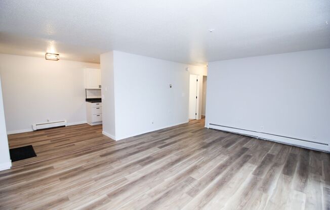 2 beds, 1 bath, 832 sqft, $875, Unit 2009 E Nye St - Unit 10