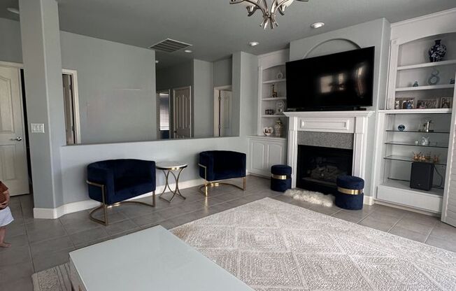 3 beds, 2 baths, $2,950