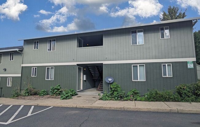 1 bed, 1 bath, 650 sqft, $1,195, Unit 11