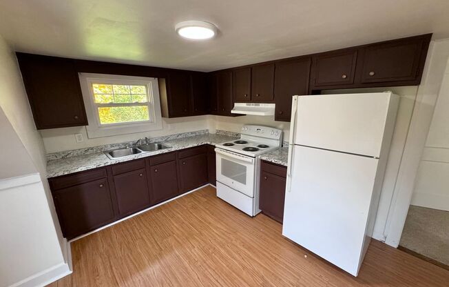 2 beds, 1 bath, $1,875, Unit 3