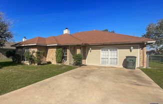 5 beds, 2 baths, $1,795