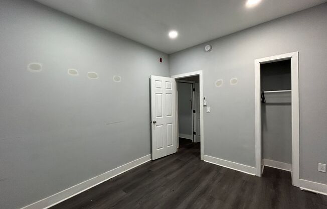 1 bed, 1 bath, 650 sqft, $1,050, Unit 1F