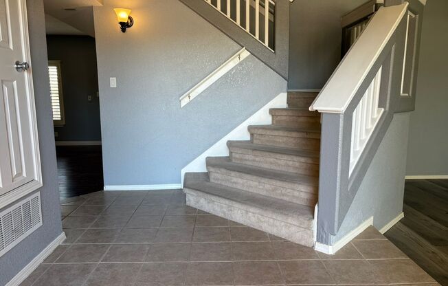 EASTSIDE HOME FOR RENT IN "THE TIERRAS"