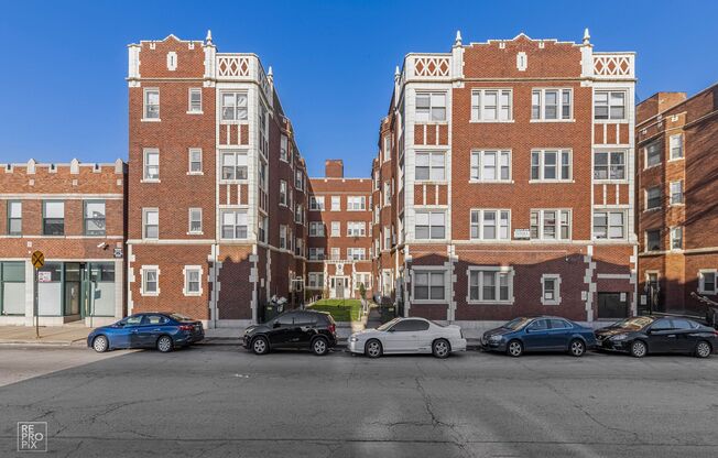 7131 S Yates