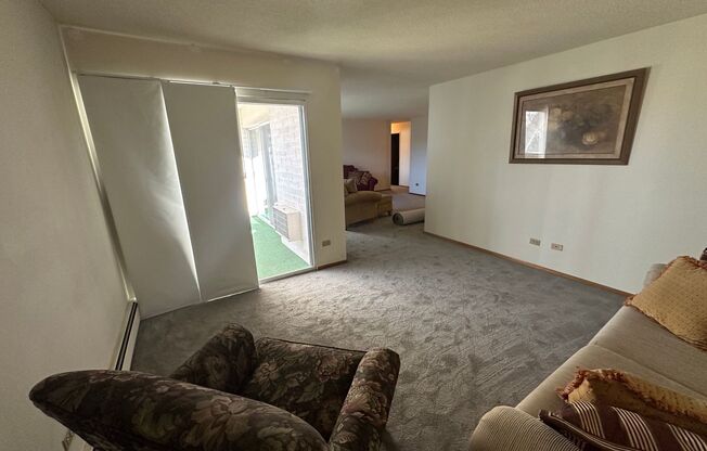 2 beds, 2 baths, $2,100, Unit Unit #5C