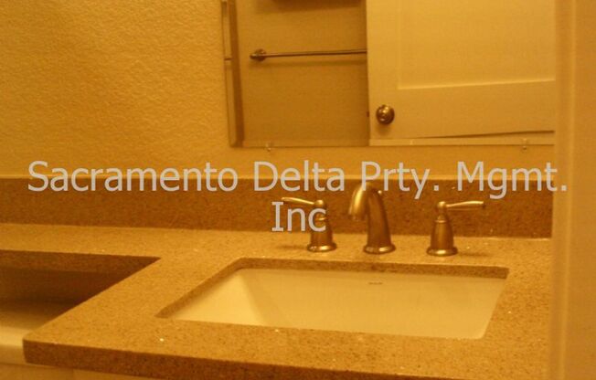 2 beds, 1 bath, $2,495