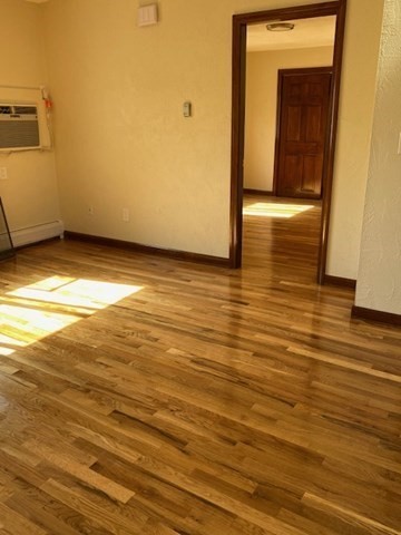 2 beds, 1 bath, $2,500, Unit 3