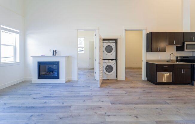 2 beds, 1 bath, 756 sqft, $1,825, Unit 1302