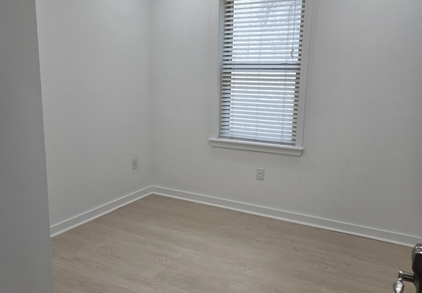 1407 N 15 ST
