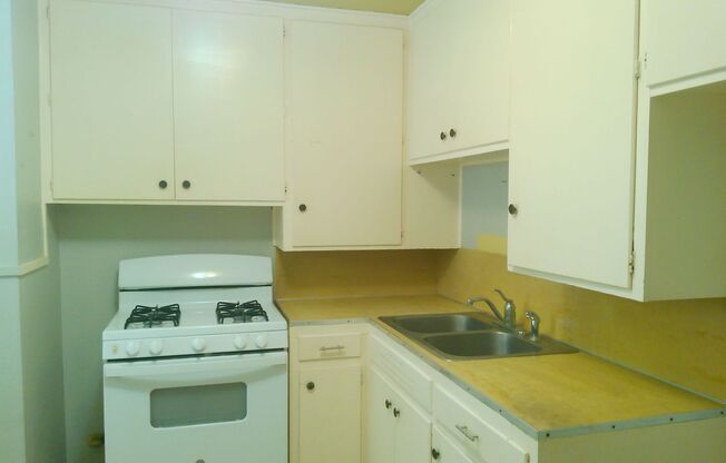 4322 Fir - 2/Bed 1/Bath - $1195/month