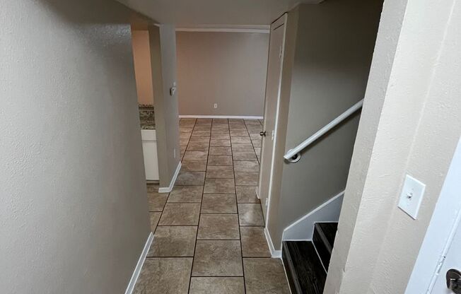 2 beds, 1.5 baths, 1,018 sqft, $1,525, Unit 1055