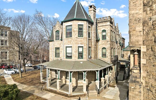 2 beds, 2 baths, 800 sqft, $1,450, Unit 101