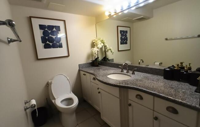 2 beds, 2 baths, 941 sqft, $3,700