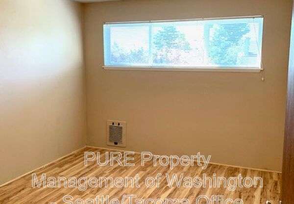 1212 5 N 49 ST