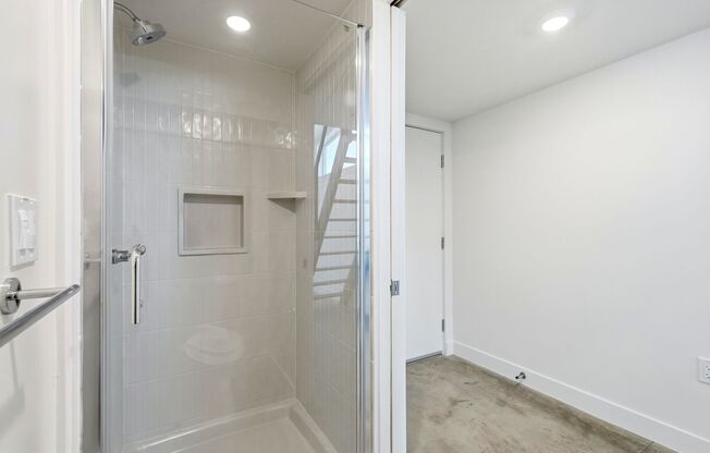 Studio, 1 bath, 296 sqft, $1,746, Unit 203-A