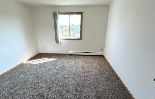2 beds, 1 bath, 825 sqft, $825, Unit 2521-312