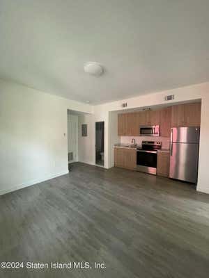 2 beds, 1 bath, 7,000 sqft, $2,500, Unit 2