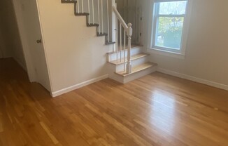 1 bed, 1 bath, $2,000, Unit 7
