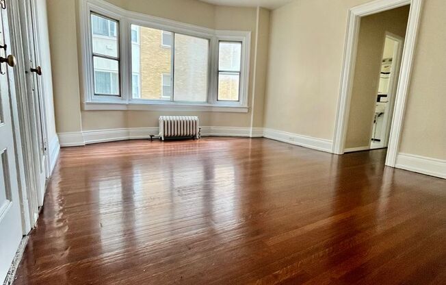 1 bed, 1 bath, $1,050, Unit 535