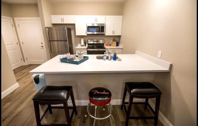 1 bed, 1 bath, 800 sqft, $2,100, Unit 42