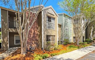 2/2 Remodeled Condominium In Park Central, Millenia
