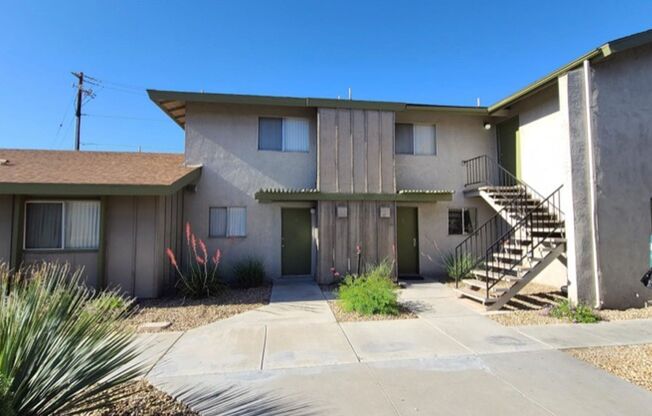 2 beds, 1.5 baths, 992 sqft, $1,350, Unit 900B