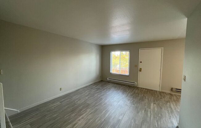 2 beds, 1.5 baths, 946 sqft, $3,295, Unit Unit 08