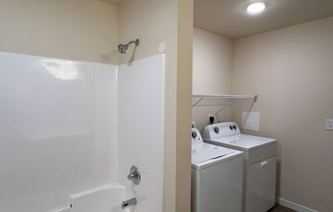 2 beds, 1.5 baths, 1,360 sqft, $1,675, Unit AT 709-35