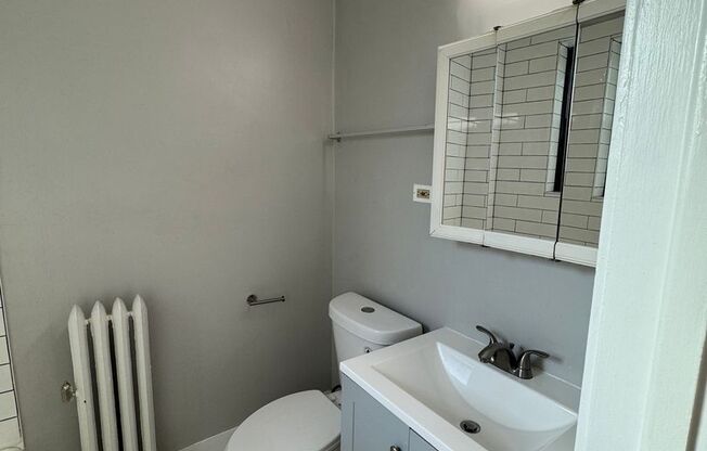 1 bed, 1 bath, 765 sqft, $1,695, Unit 615-2C