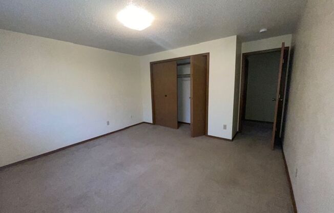 2 beds, 1 bath, $850, Unit Unit 7