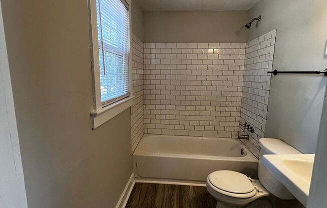 1 bed, 1 bath, $750