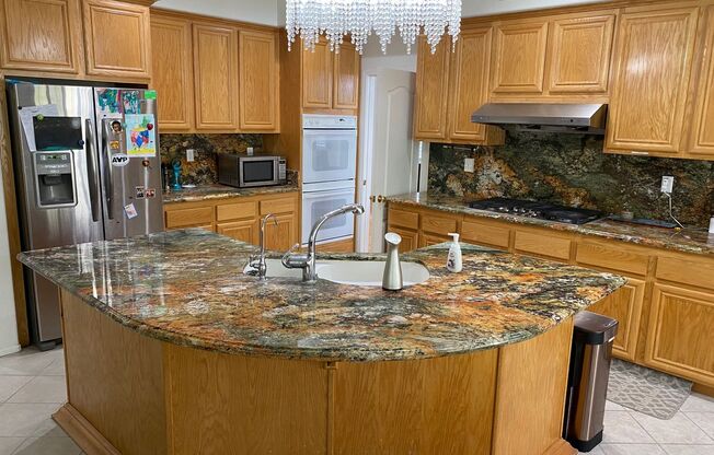 5 Bedroom Valencia Home at End of Cul-De-Sac