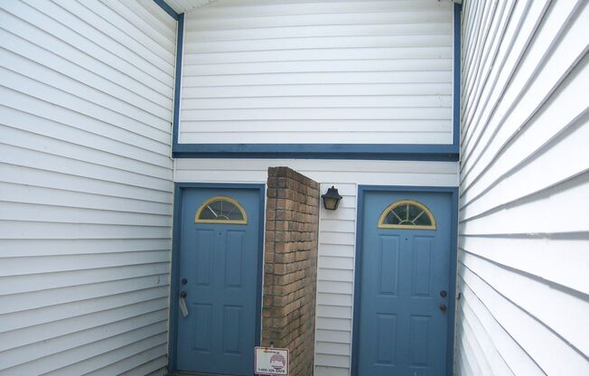 Nice duplex in South Austin off Burleson & Oltorf, close to downtown