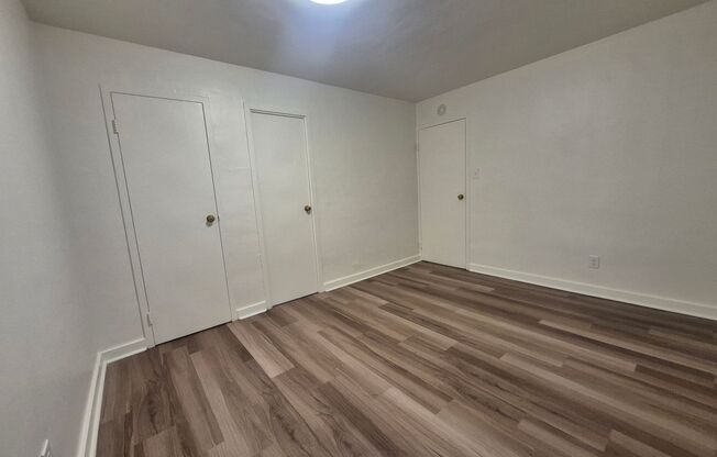 1 bed, 1 bath, 450 sqft, $1,299, Unit 5326 Fifth Ave. #05