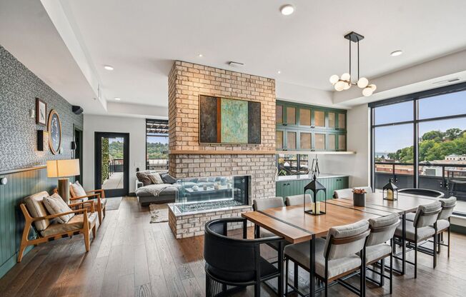 1 bed, 1 bath, 734 sqft, $2,595, Unit 318