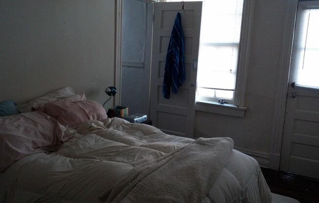 1 bed, 1 bath, $1,150, Unit Apt. 12