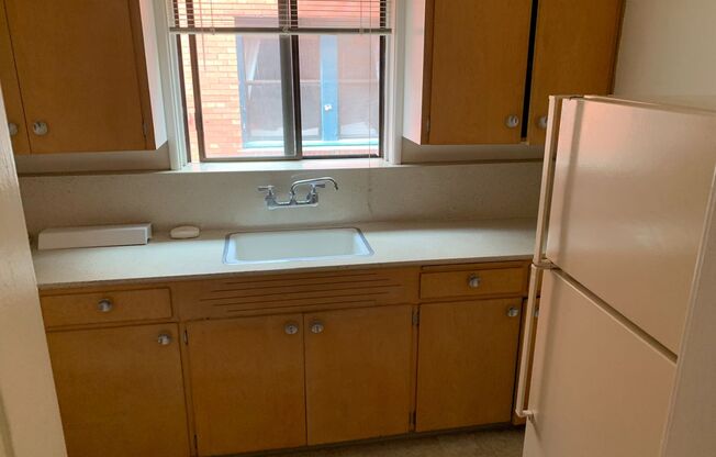 Studio, 1 bath, 352 sqft, $995, Unit 47