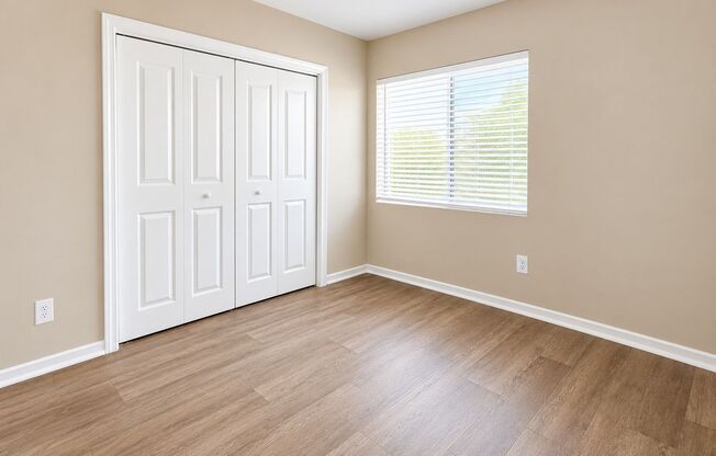 2 beds, 1 bath, 1,010 sqft, $1,150, Unit I01
