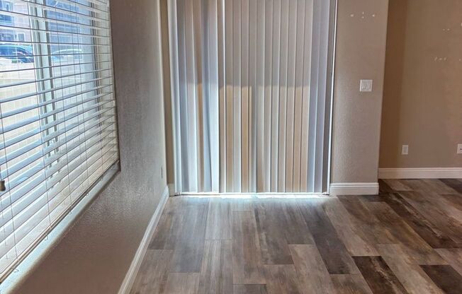 Beautiful 3BR/2.5BA Townhome with 2-Car Garage Near St. Rose
