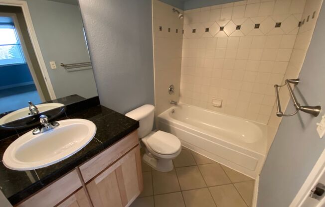 2 beds, 2 baths, $1,600