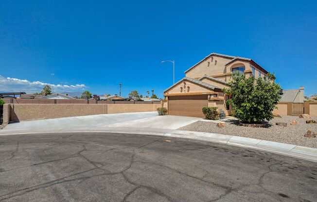 4 Bedroom in the desirable Woodcrest Community available for Immediate Move-In!